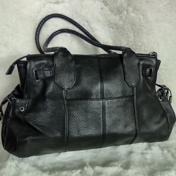 Adrienne Vittadini Handbag Black. - Picture 8 of 16